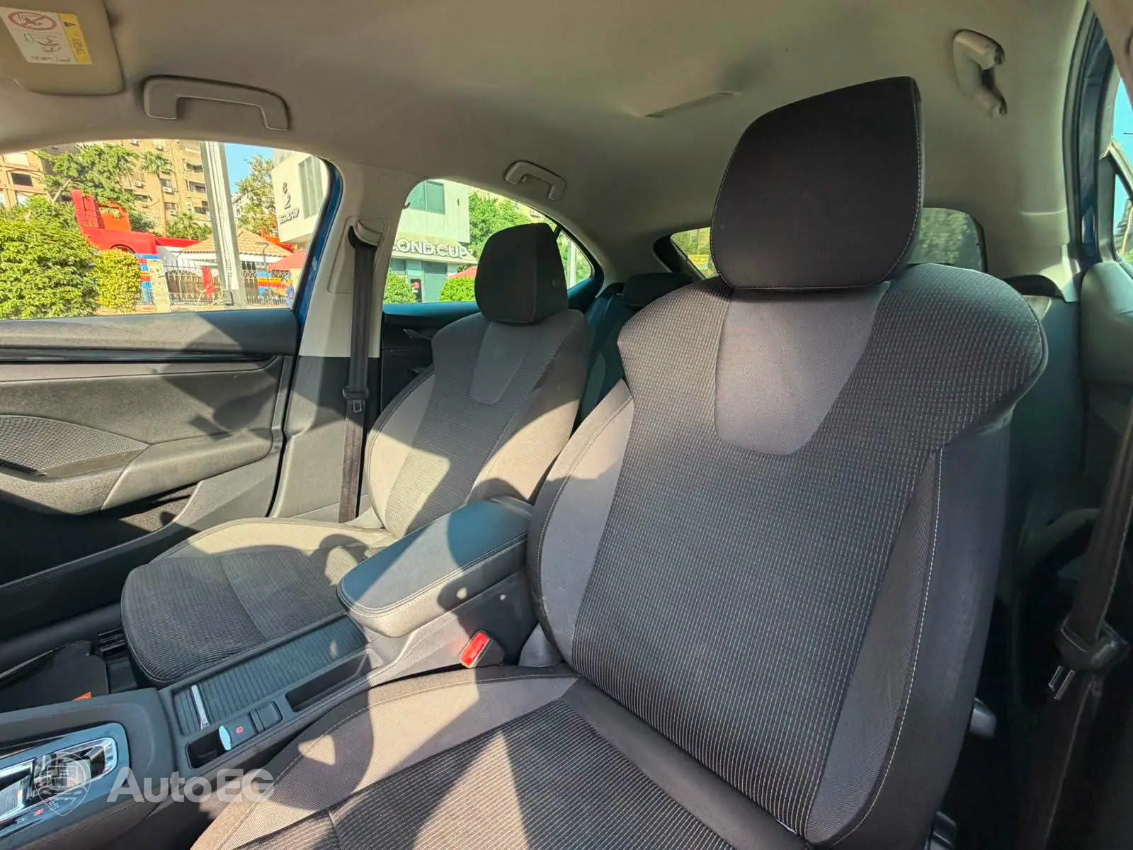 Skoda Octavia ٢٠٢١ – الصورة 19 من 20