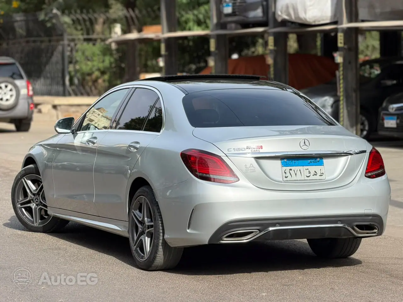 Mercedes-Benz C180 ٢٠١٩ – الصورة 4 من 23