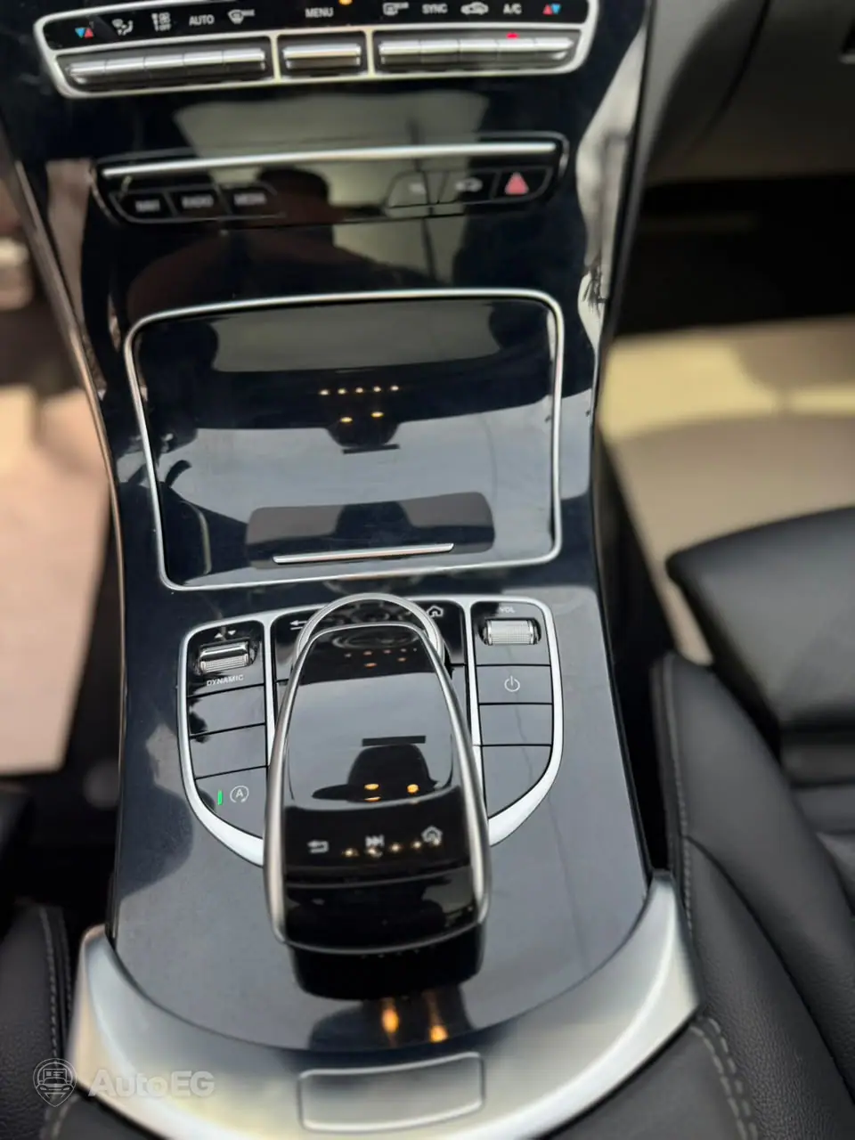 Mercedes-Benz C180 ٢٠١٩ – الصورة 20 من 23
