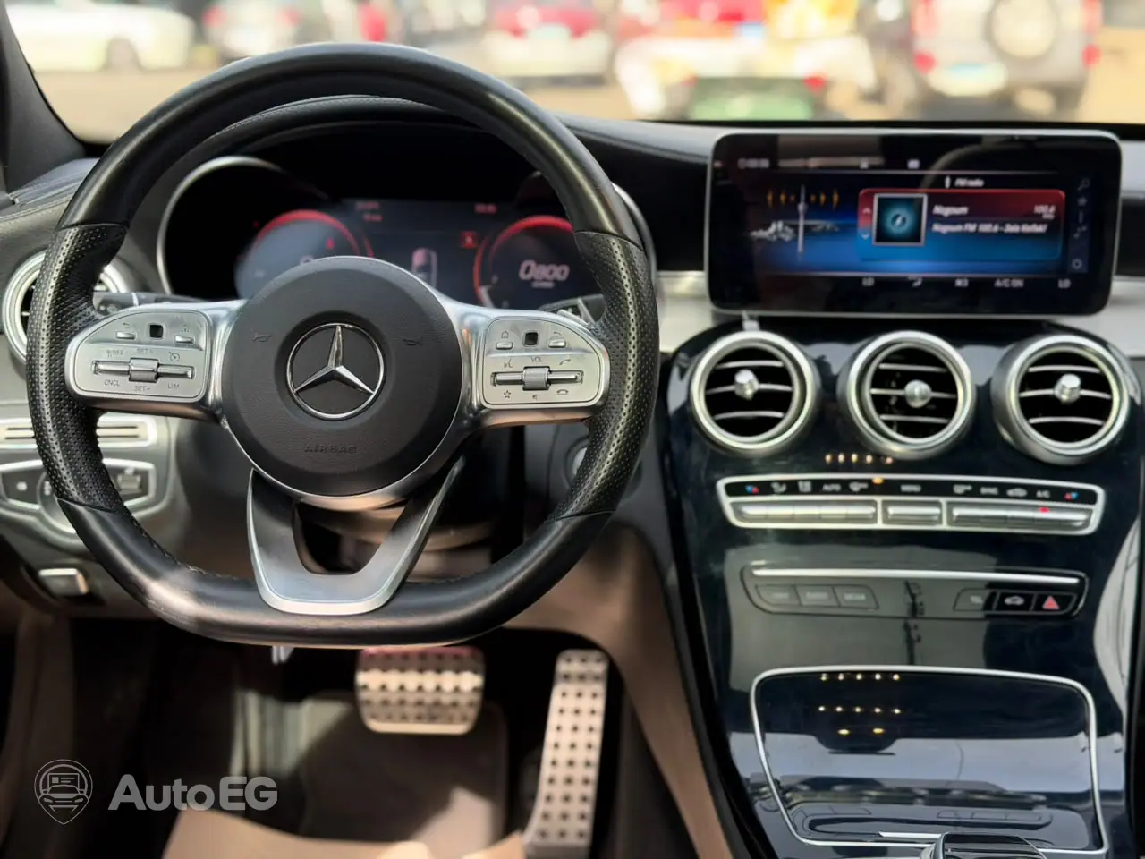 Mercedes-Benz C180 ٢٠١٩ – الصورة 18 من 23