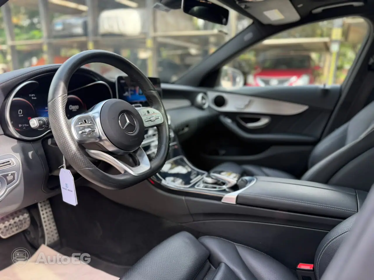 Mercedes-Benz C180 ٢٠١٩ – الصورة 16 من 23