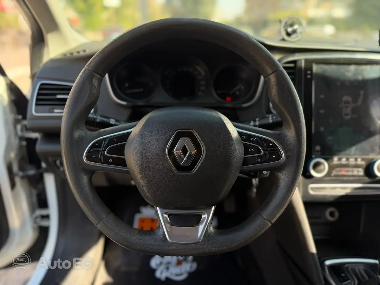 Renault Megane ٢٠٢١ – الصورة 15 من 19