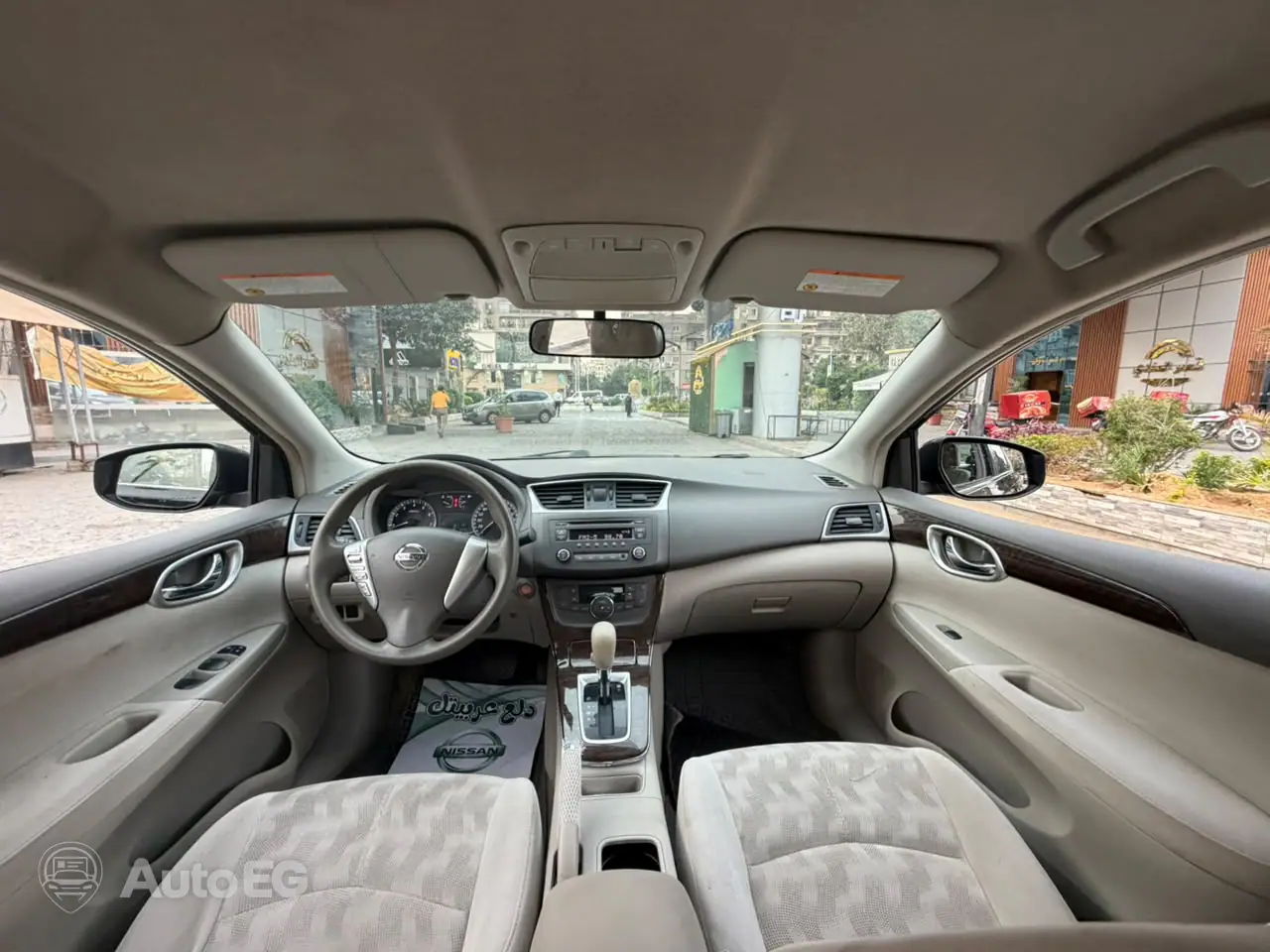 Nissan Sentra ٢٠١٦ – الصورة 9 من 24