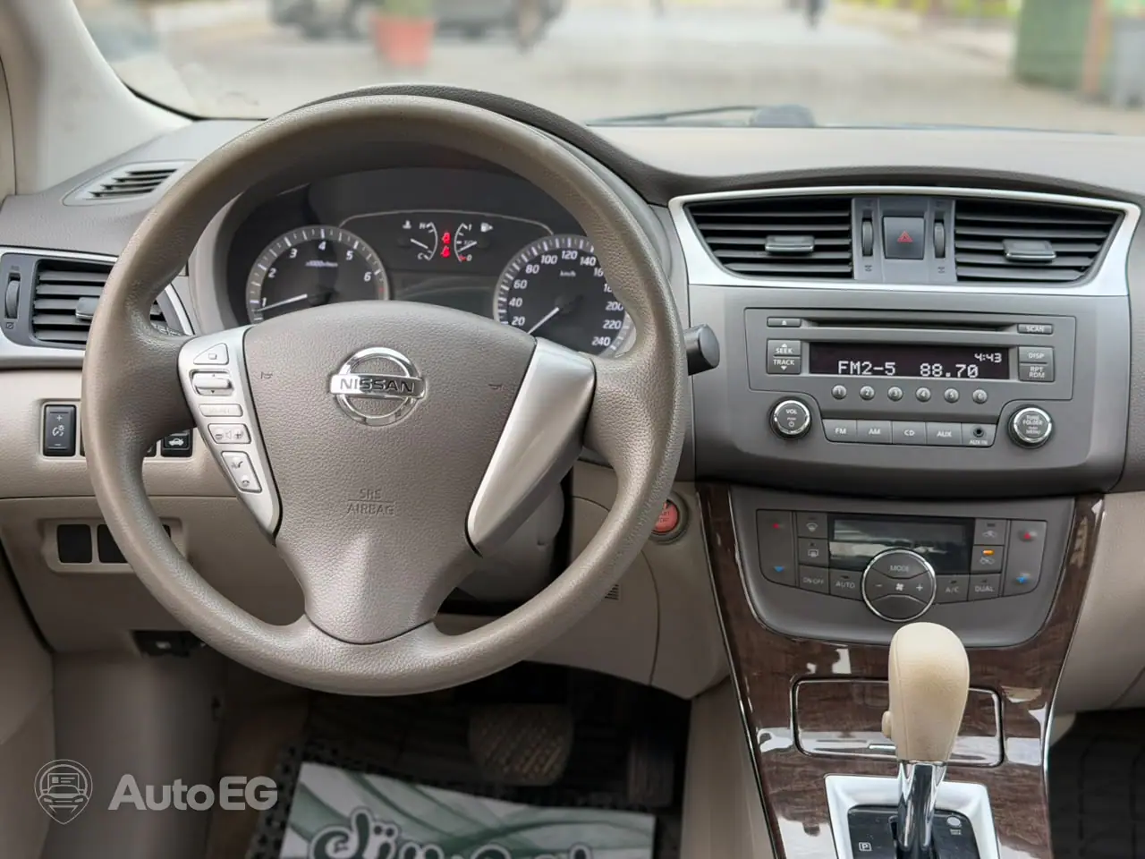 Nissan Sentra ٢٠١٦ – الصورة 17 من 24