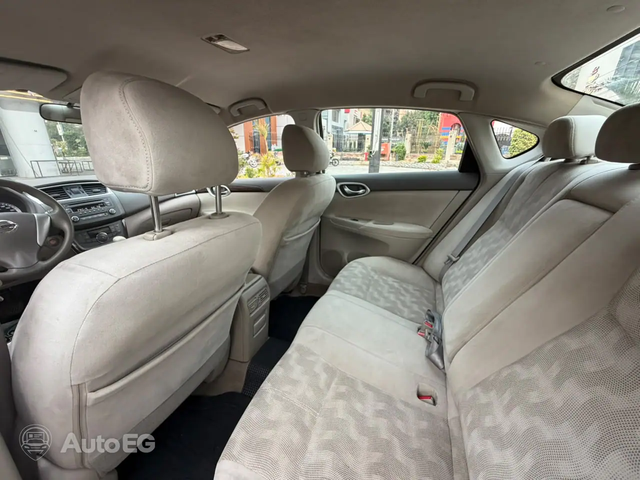 Nissan Sentra ٢٠١٦ – الصورة 23 من 24