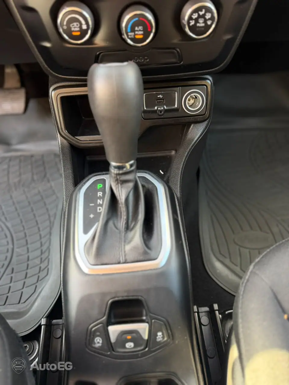 Jeep Renegade ٢٠٢١ – الصورة 20 من 23
