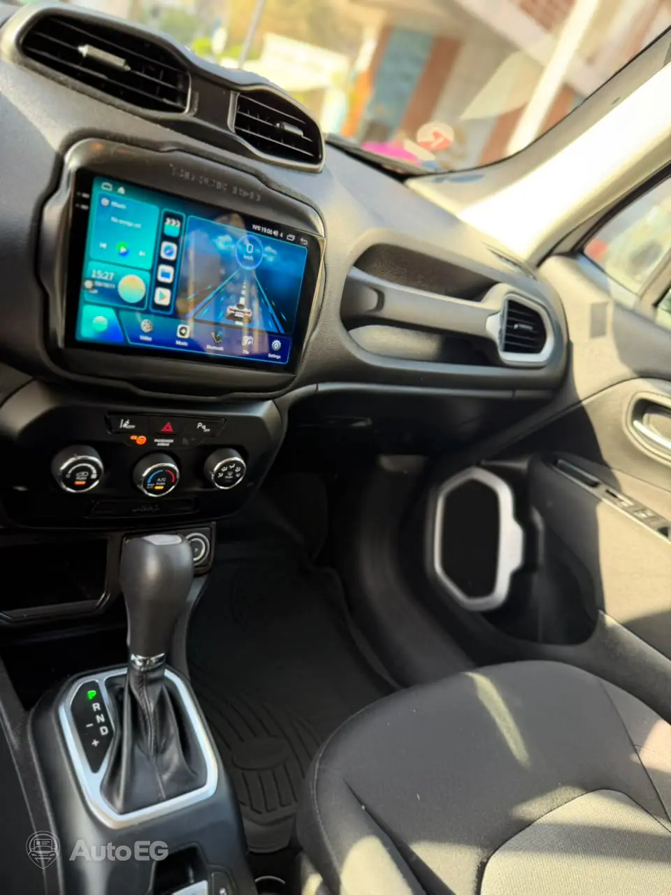 Jeep Renegade ٢٠٢١ – الصورة 13 من 23