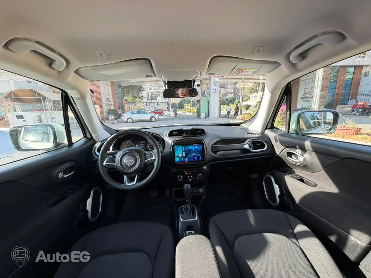 Jeep Renegade ٢٠٢١ – الصورة 8 من 23