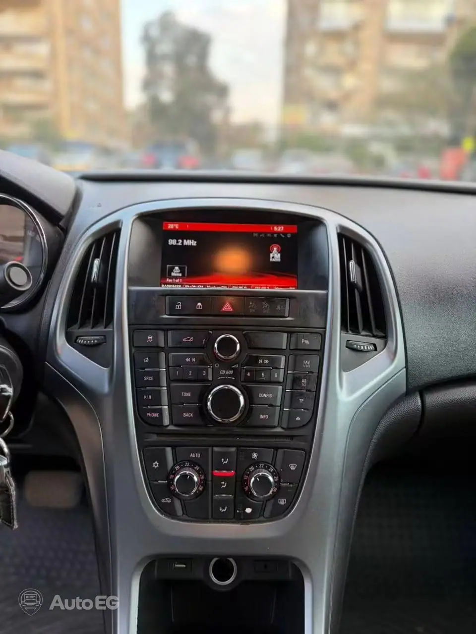 Opel Astra ٢٠١٦ – الصورة 9 من 17