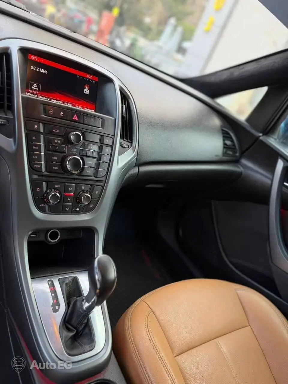 Opel Astra ٢٠١٦ – الصورة 10 من 17