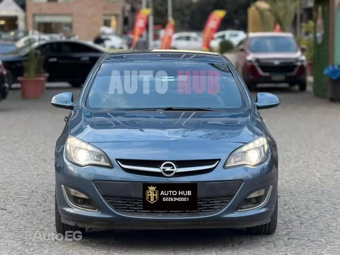 Opel Astra ٢٠١٦ – الصورة 4 من 17