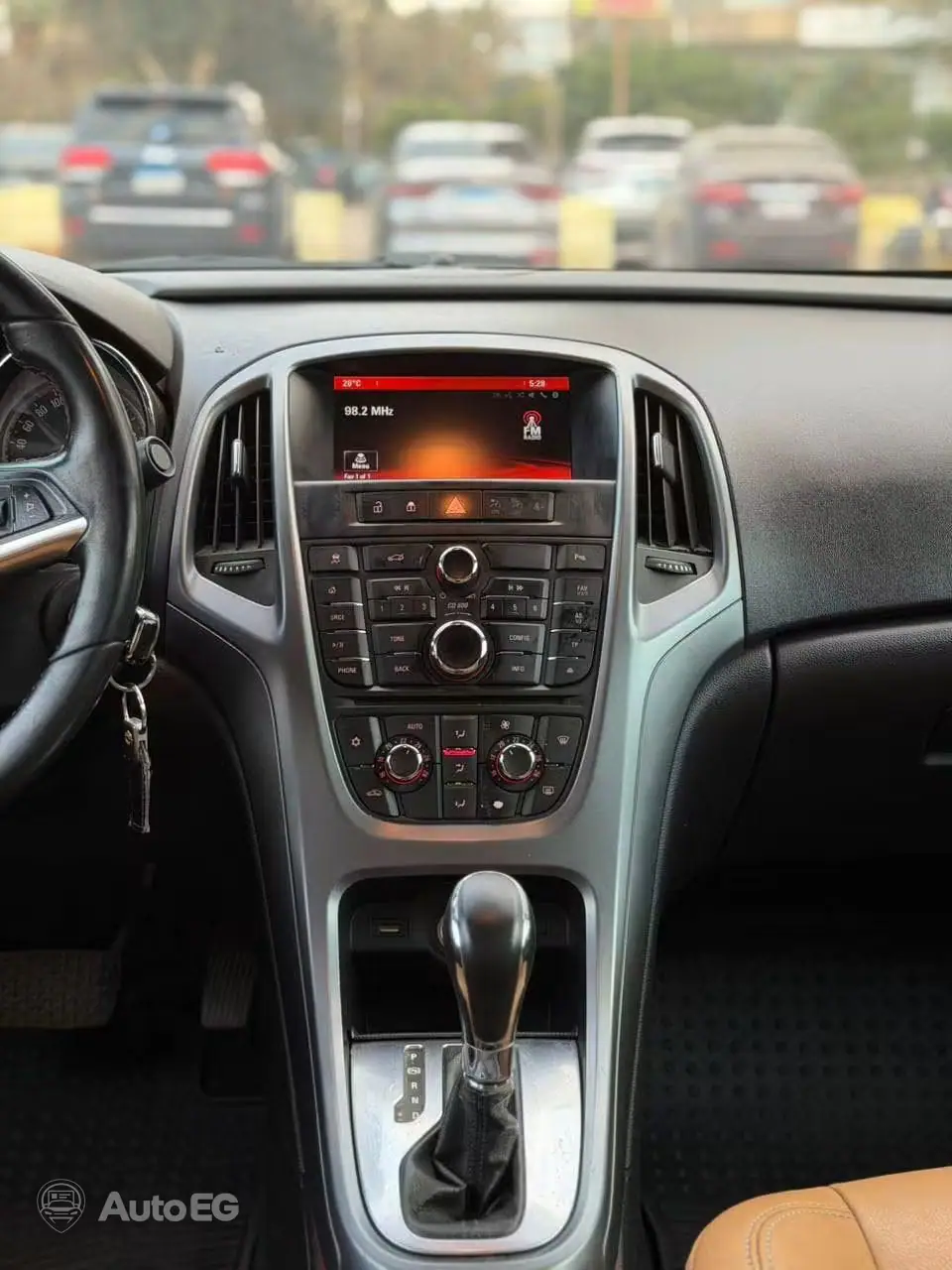 Opel Astra ٢٠١٦ – الصورة 8 من 17