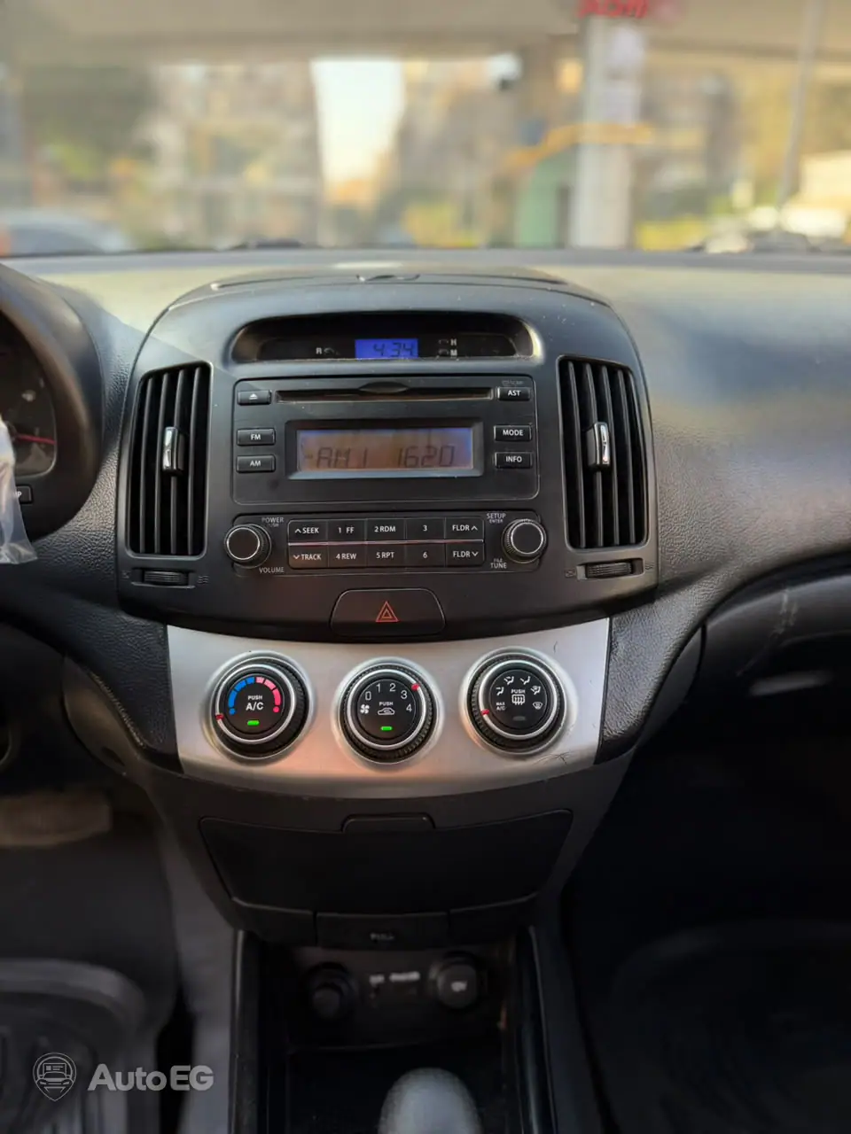 Hyundai Elantra HD ٢٠١٩ – الصورة 15 من 22
