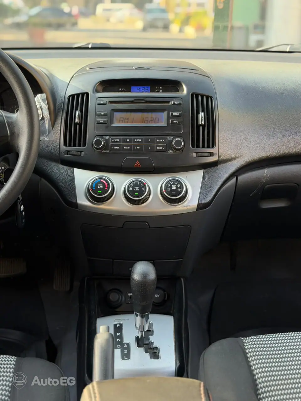 Hyundai Elantra HD ٢٠١٩ – الصورة 14 من 22