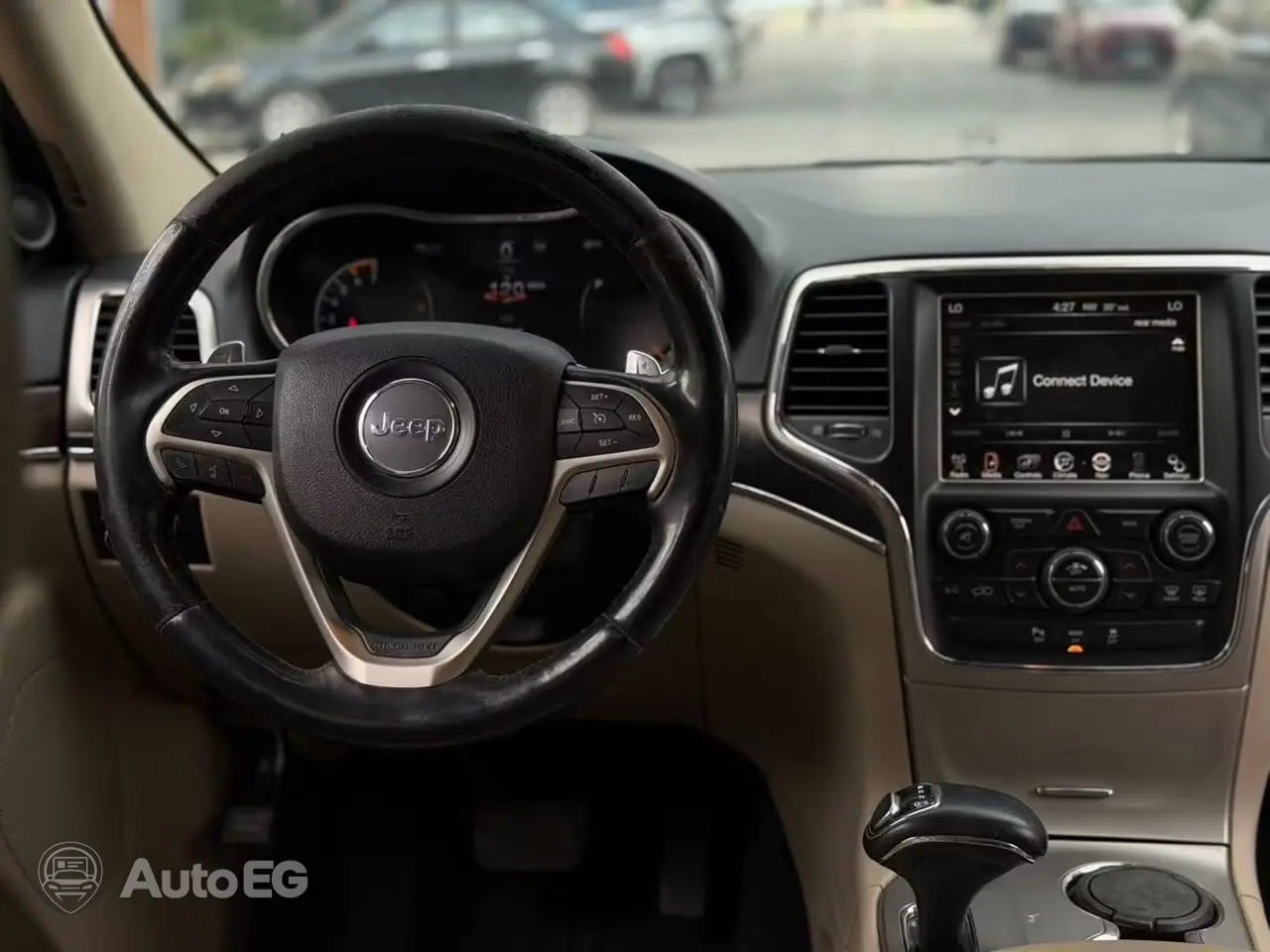 Jeep Grand Cherokee ٢٠١٧ – الصورة 12 من 19