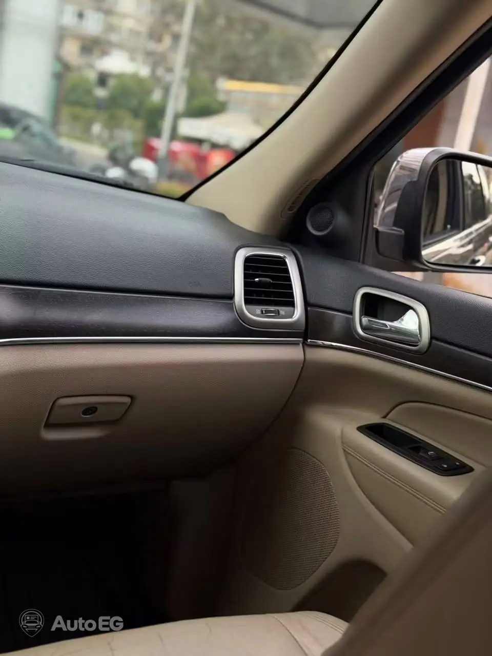 Jeep Grand Cherokee ٢٠١٧ – الصورة 11 من 19