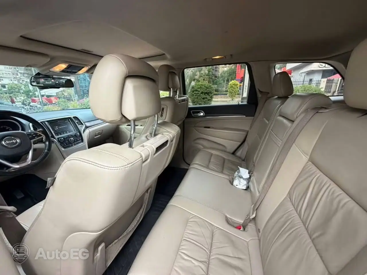 Jeep Grand Cherokee ٢٠١٧ – الصورة 19 من 19
