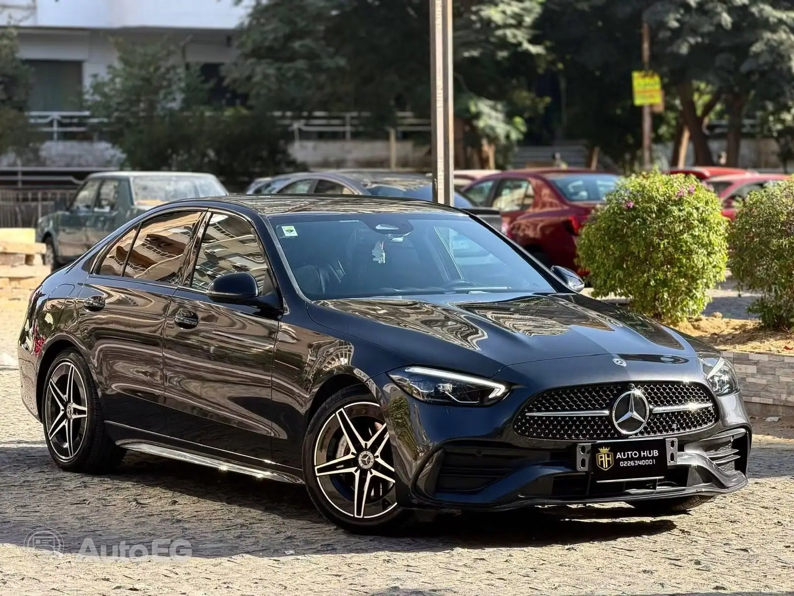 Mercedes-Benz C200 ٢٠٢٢ – الصورة 3 من 21