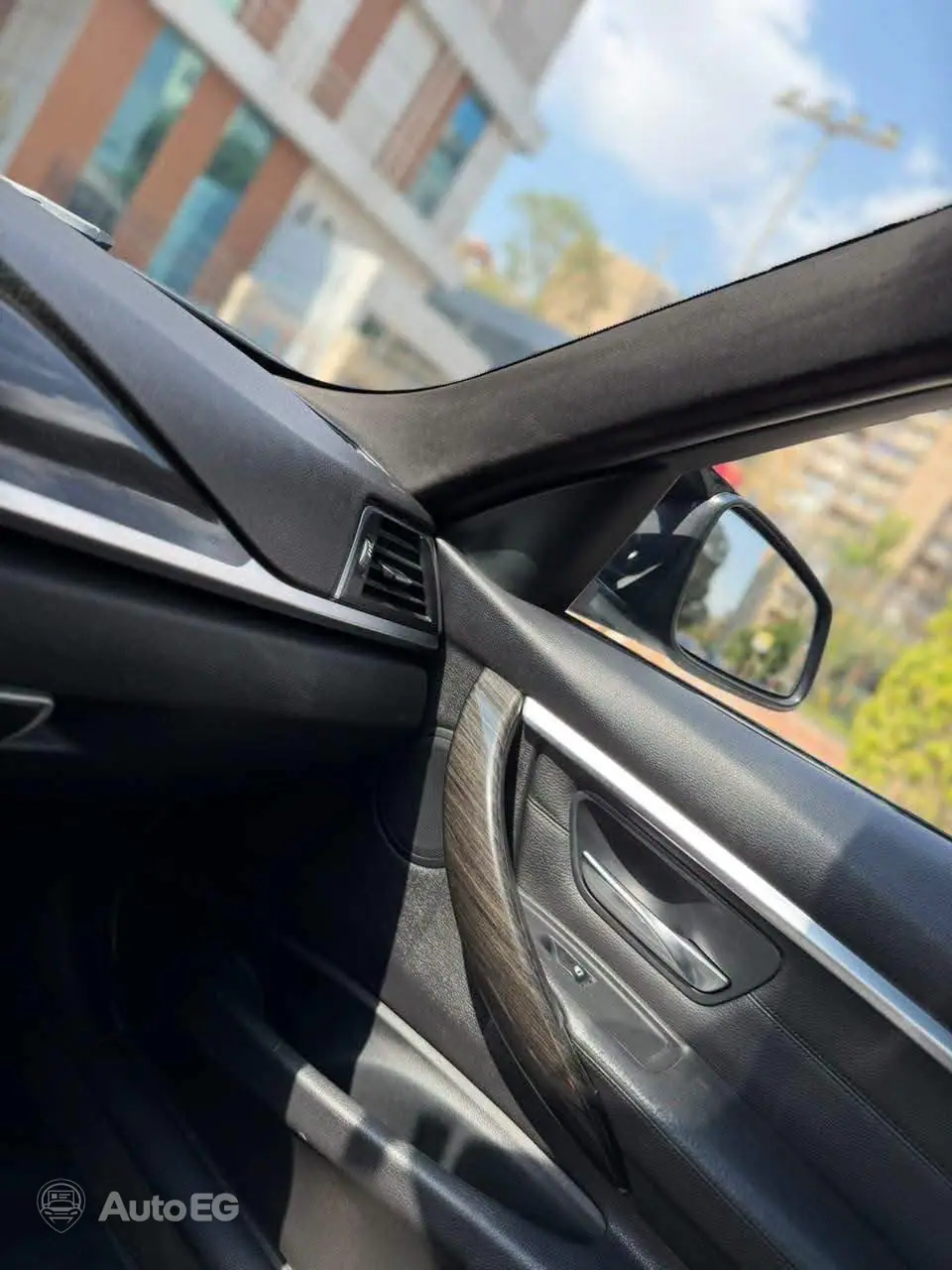 BMW F30 320i ٢٠١٦ – الصورة 14 من 21