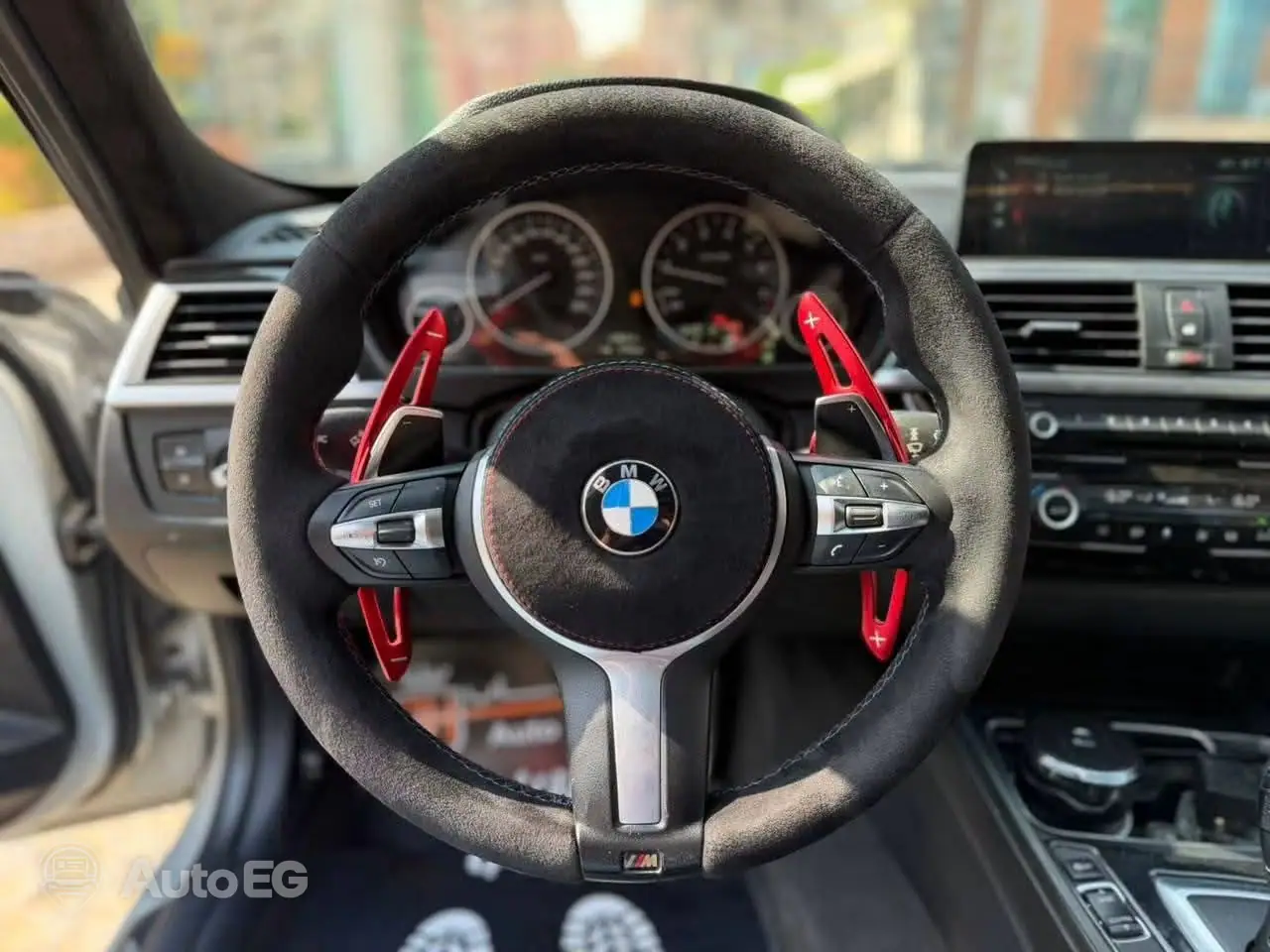 BMW F30 320i ٢٠١٦ – الصورة 17 من 21