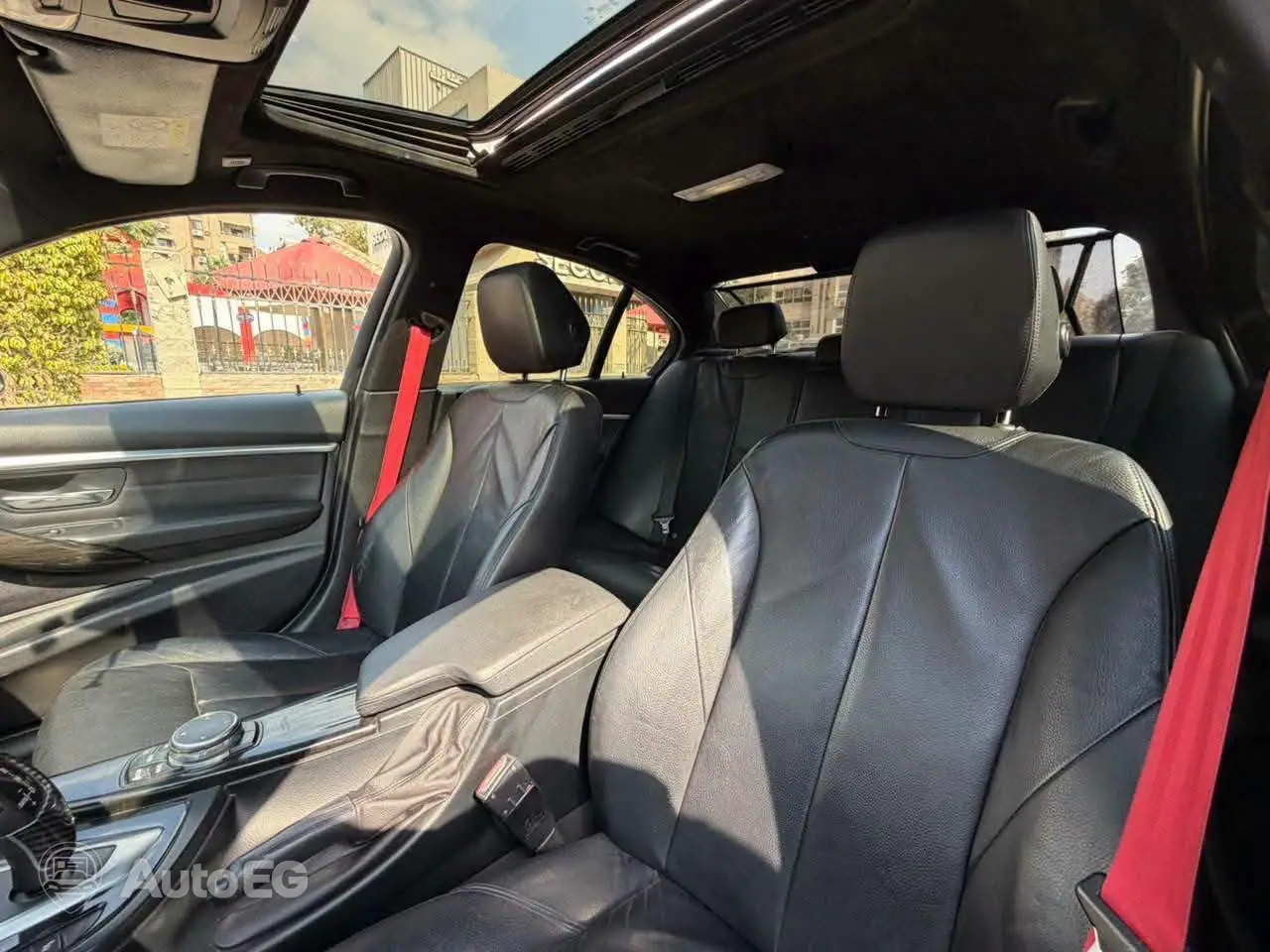 BMW F30 320i ٢٠١٦ – الصورة 19 من 21