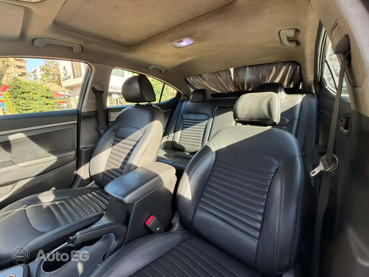Hyundai Elantra AD ٢٠١٩ – الصورة 13 من 14