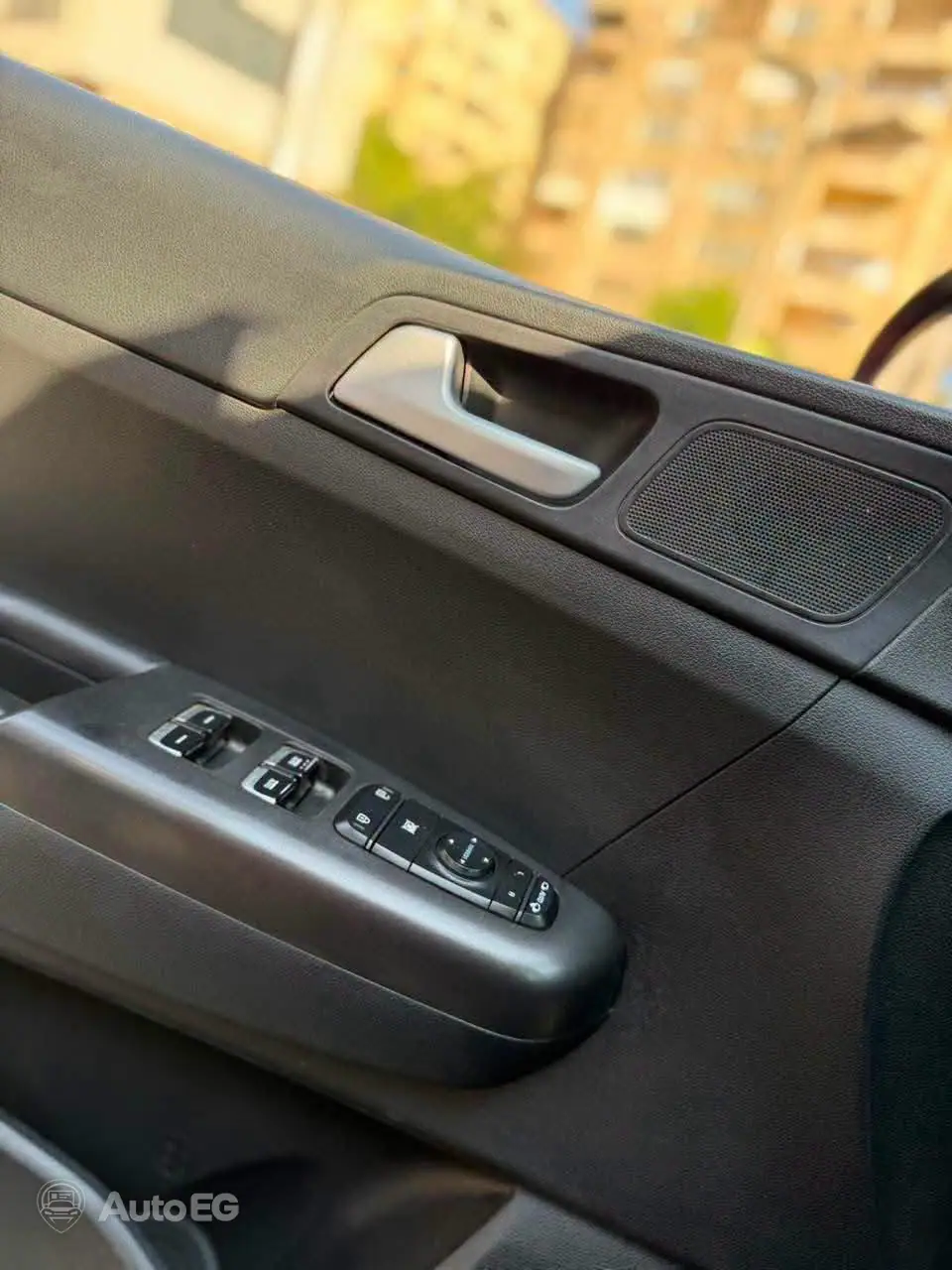 Kia Sportage ٢٠٢٢ – الصورة 16 من 18