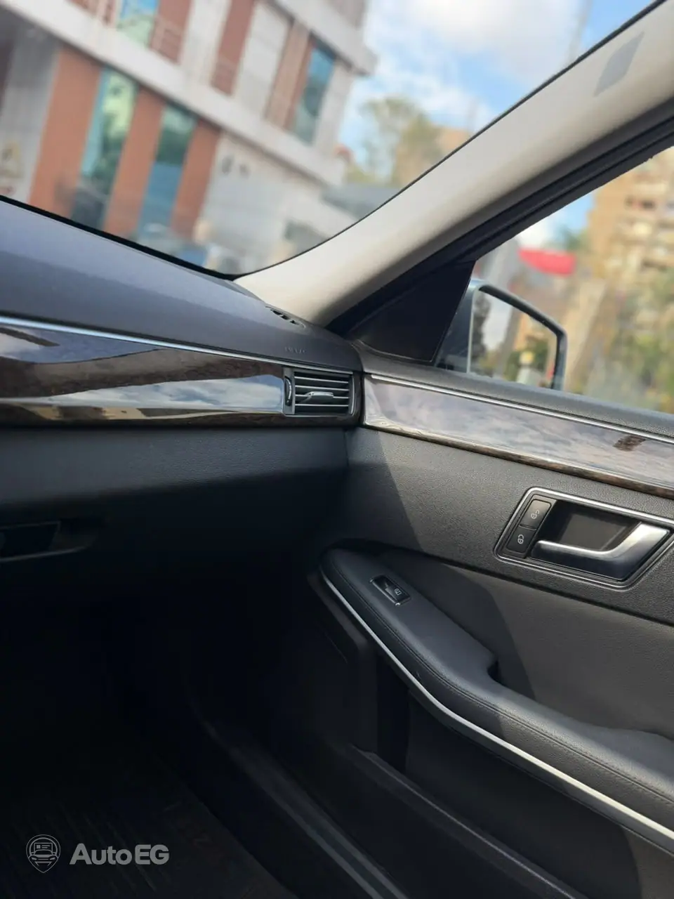 Mercedes-Benz E200 ٢٠١٣ – الصورة 14 من 23