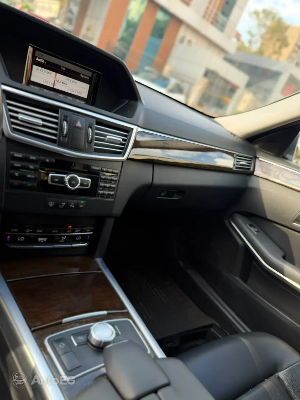 Mercedes-Benz E200 ٢٠١٣ – الصورة 13 من 23