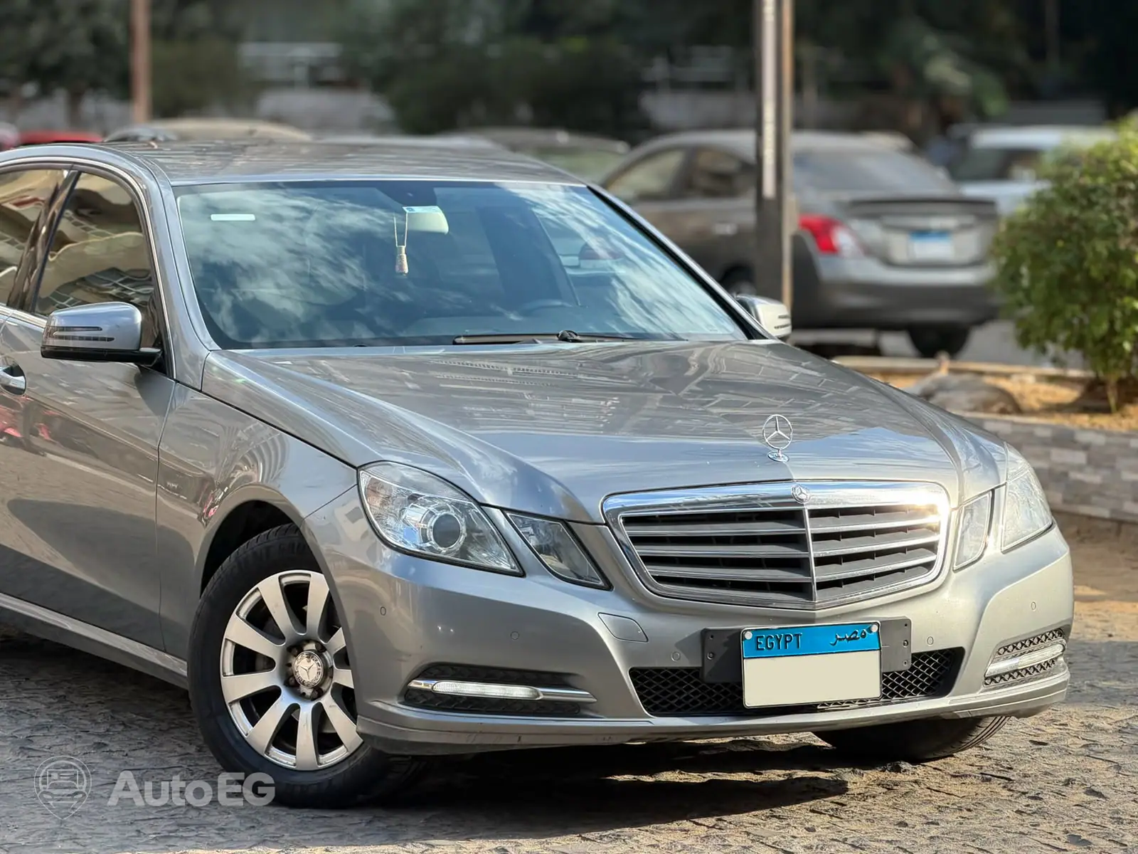 Mercedes-Benz E200 ٢٠١٣ – الصورة 6 من 23