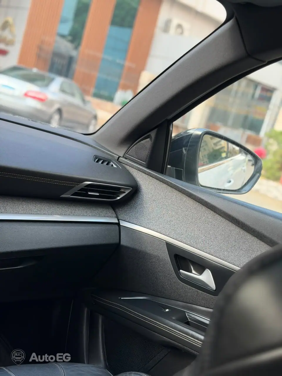 Peugeot 5008 ٢٠١٩ – الصورة 12 من 24