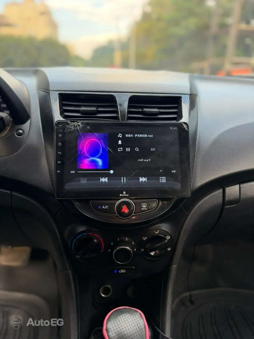 Hyundai Accent RB ٢٠١٦ – الصورة 12 من 15
