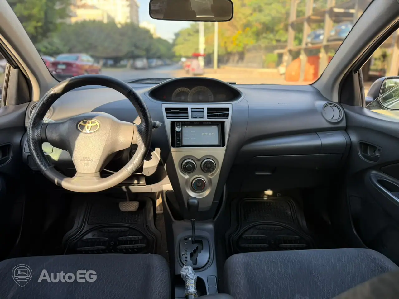 Toyota Yaris ٢٠٠٧ – الصورة 8 من 20