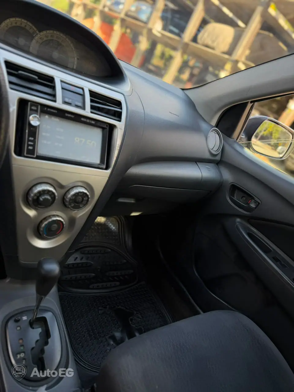 Toyota Yaris ٢٠٠٧ – الصورة 10 من 20