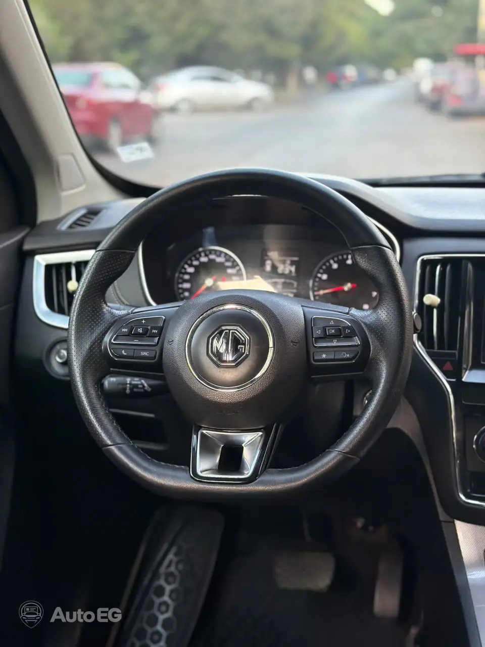 MG RX5 Comfort ٢٠٢١ – الصورة 16 من 21