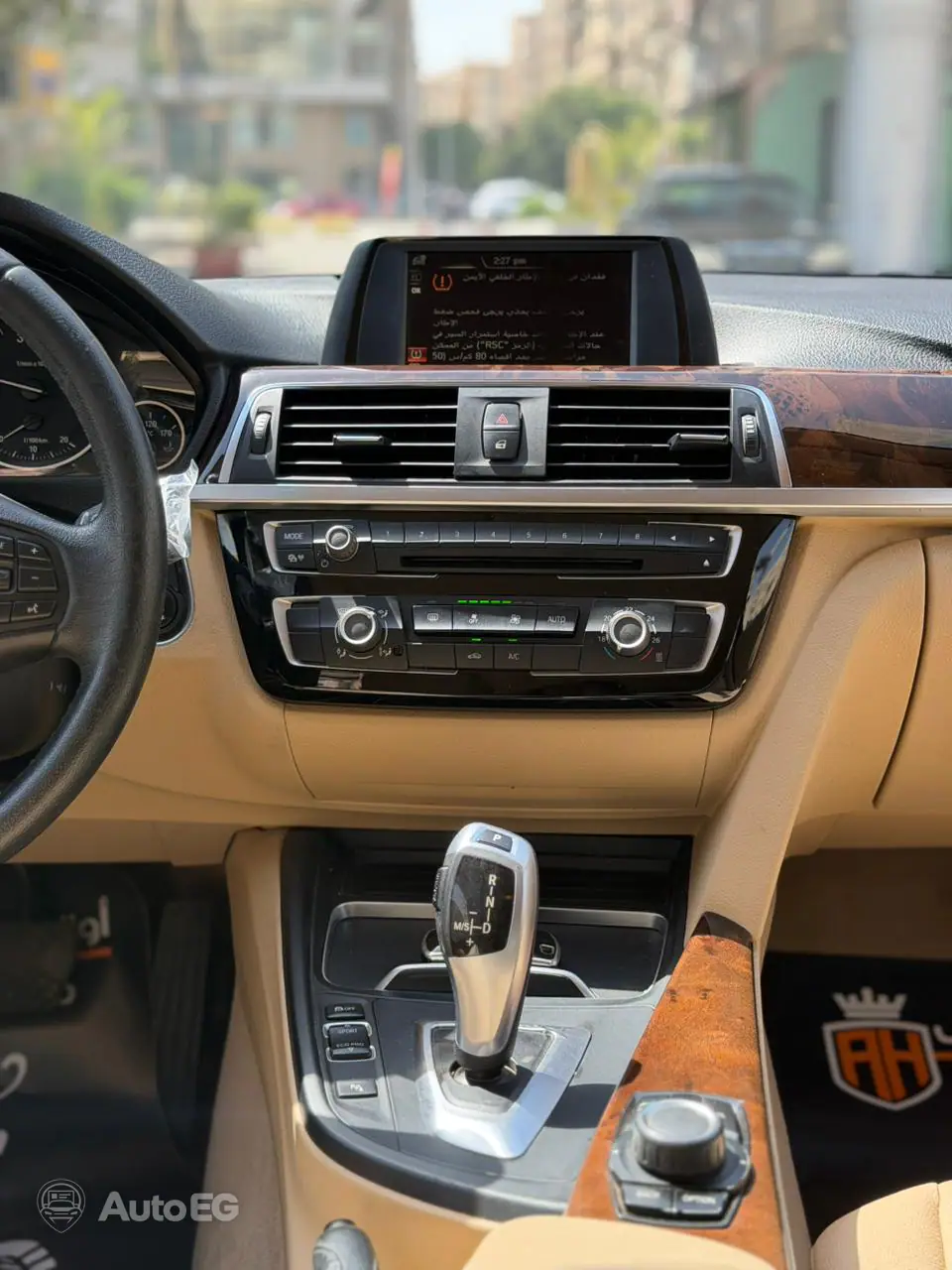 BMW 318I ٢٠١٦ – الصورة 11 من 24