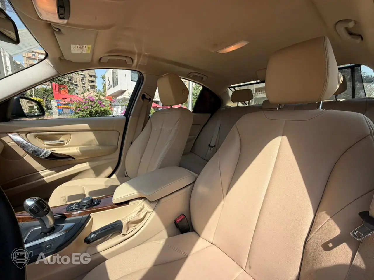 BMW 318I ٢٠١٦ – الصورة 23 من 24