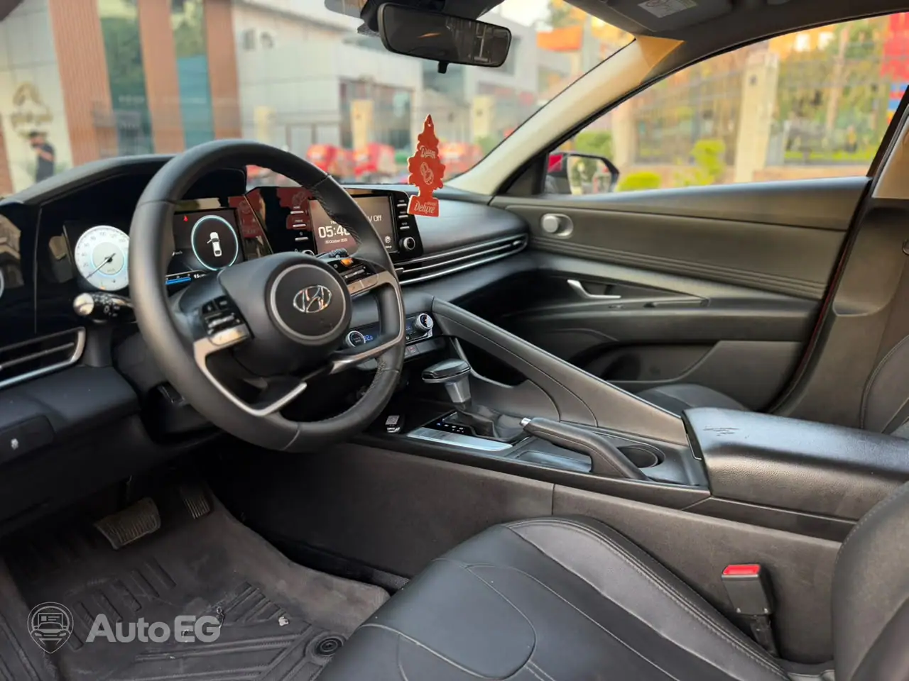 Hyundai Elantra CN7 ٢٠٢١ – الصورة 11 من 22