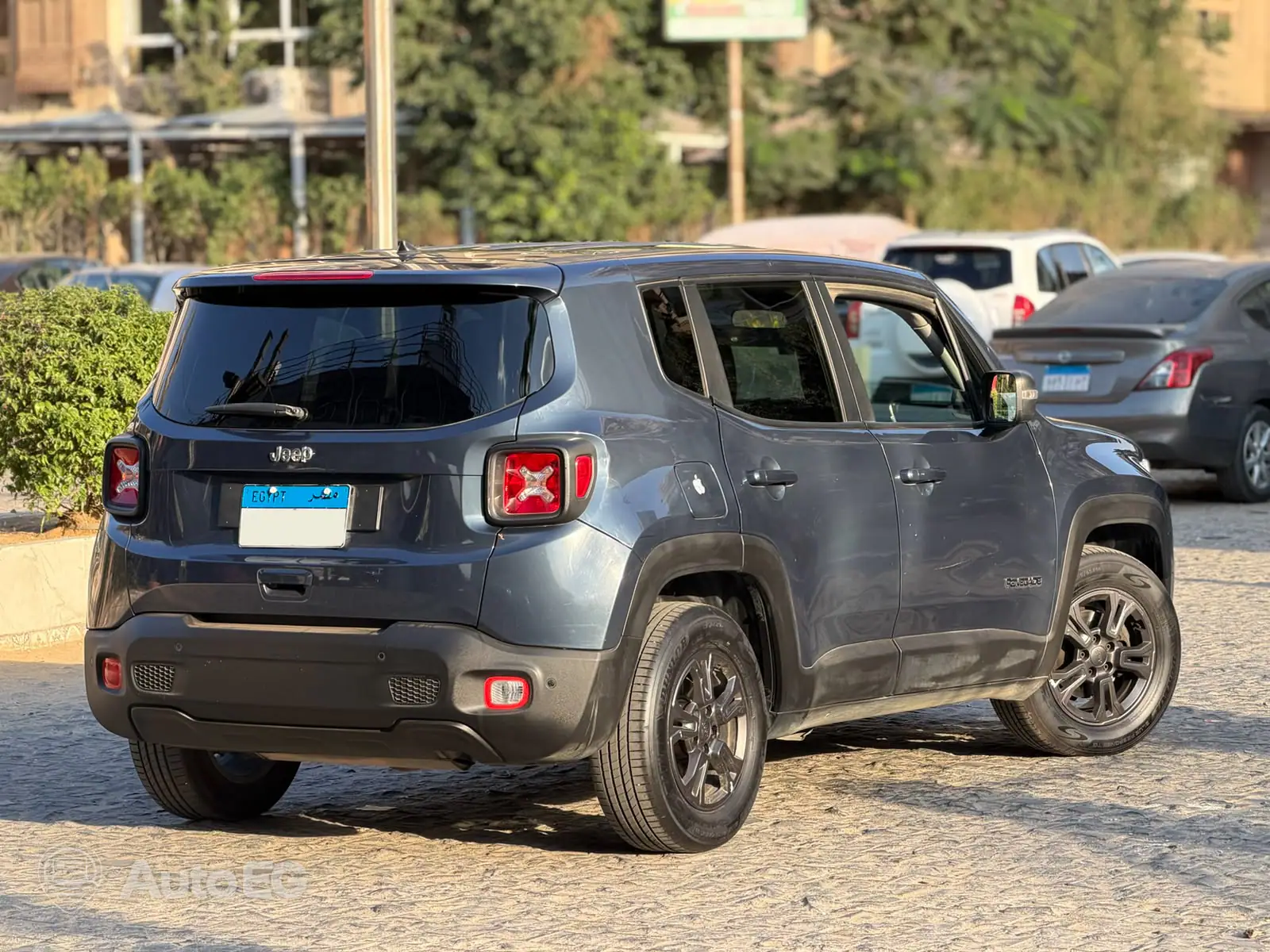 Jeep Renegade ٢٠٢٢ – الصورة 4 من 21