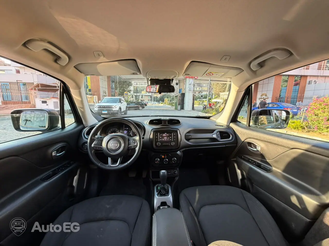 Jeep Renegade ٢٠٢٢ – الصورة 7 من 21