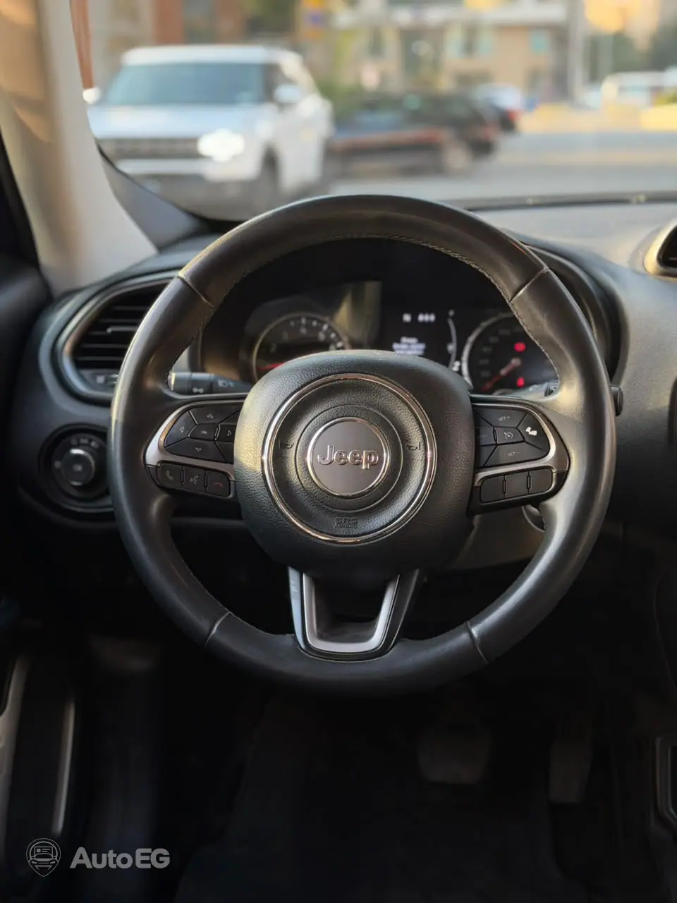 Jeep Renegade ٢٠٢٢ – الصورة 16 من 21