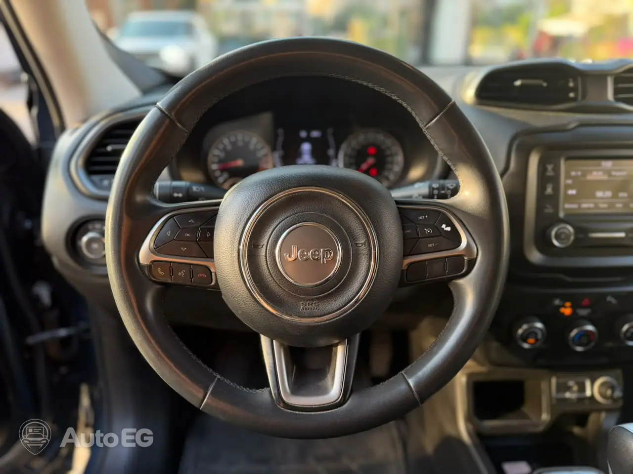 Jeep Renegade ٢٠٢٢ – الصورة 17 من 21