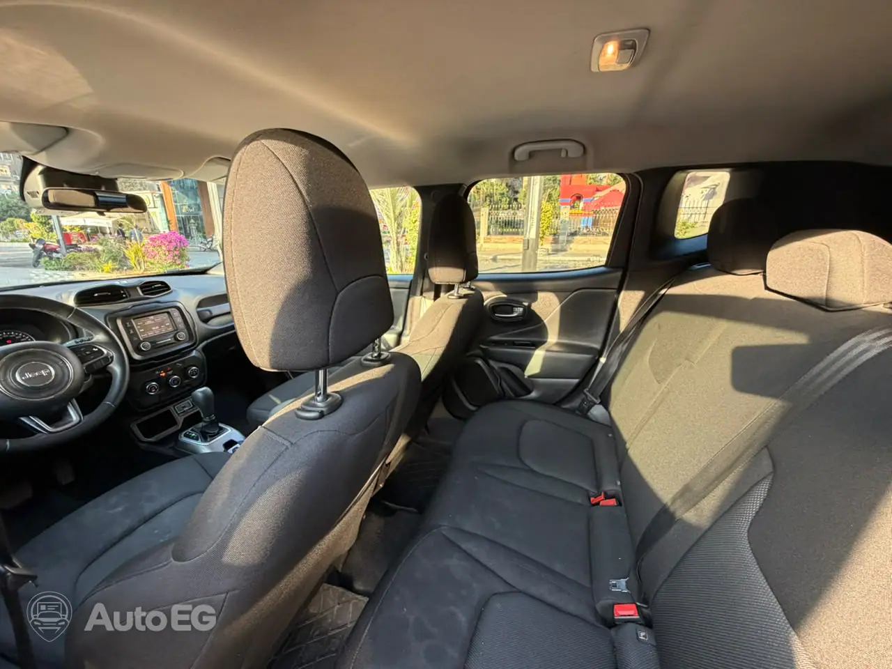 Jeep Renegade ٢٠٢٢ – الصورة 21 من 21
