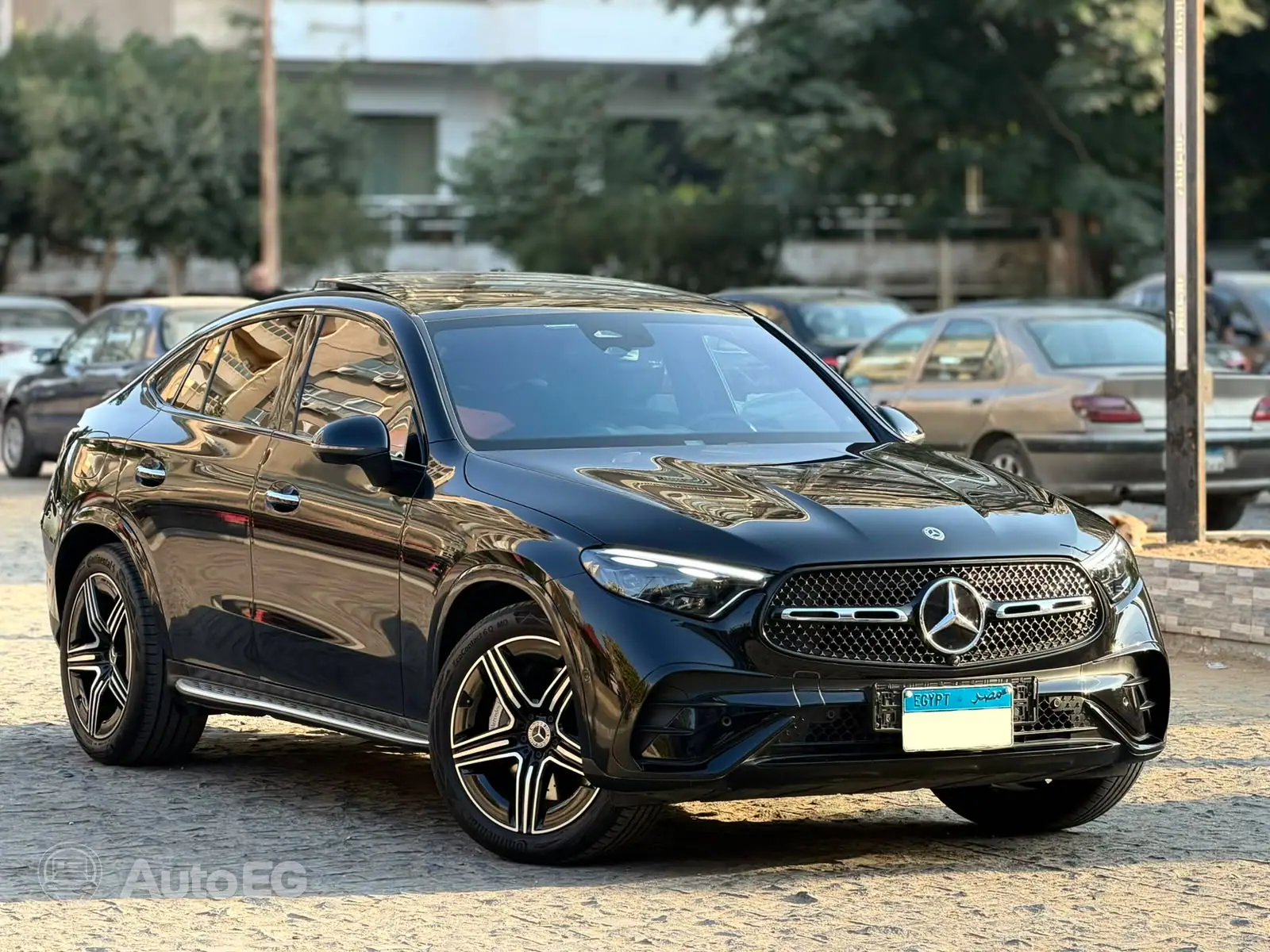Mercedes-Benz GLC200 Coupe ٢٠٢٤ – الصورة 4 من 24