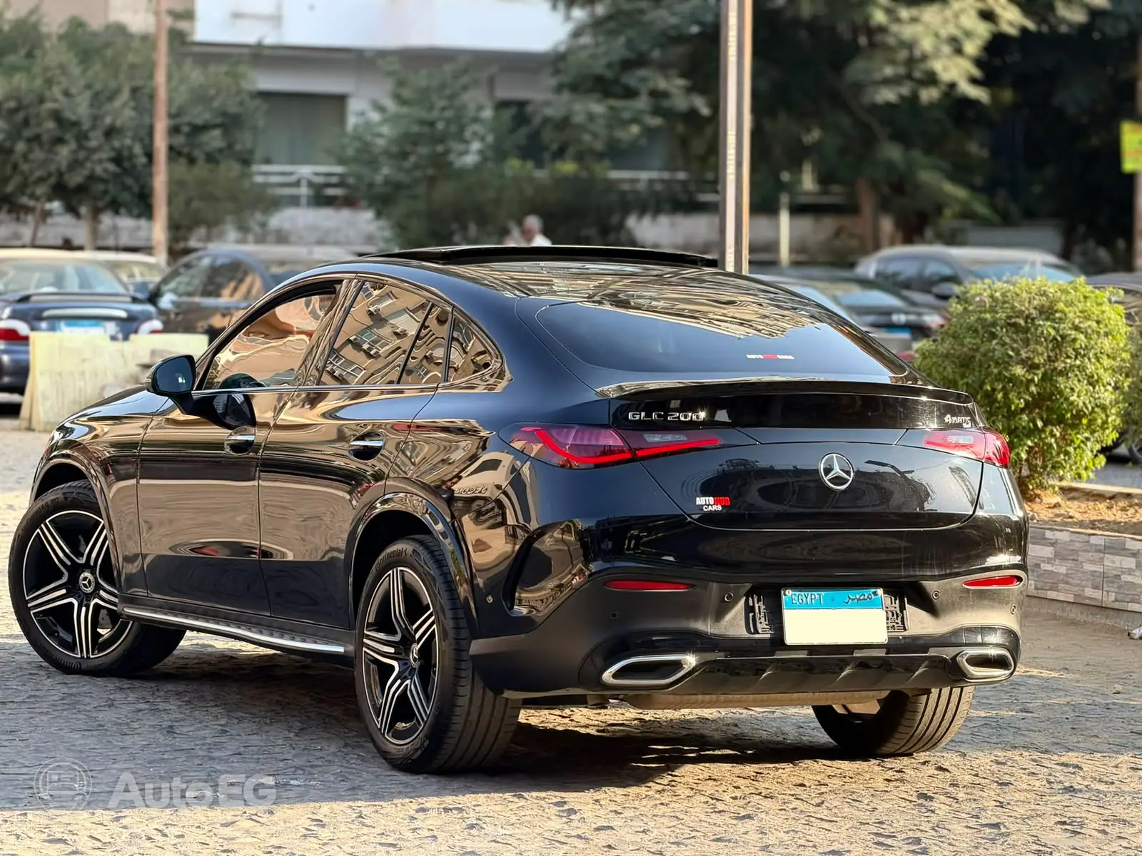 Mercedes-Benz GLC200 Coupe ٢٠٢٤ – الصورة 3 من 24