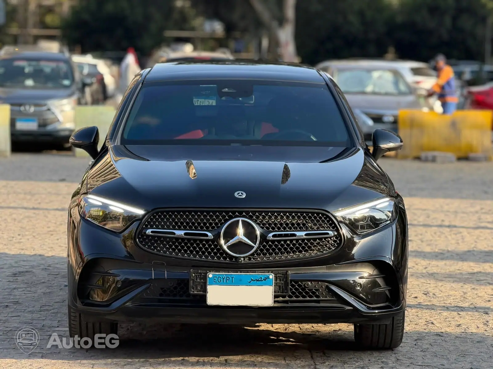 Mercedes-Benz GLC200 Coupe ٢٠٢٤ – الصورة 8 من 24