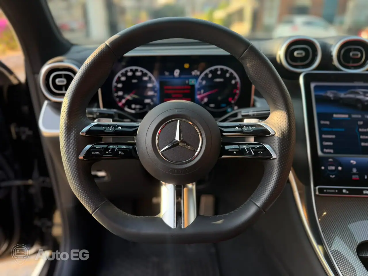 Mercedes-Benz GLC200 Coupe ٢٠٢٤ – الصورة 20 من 24