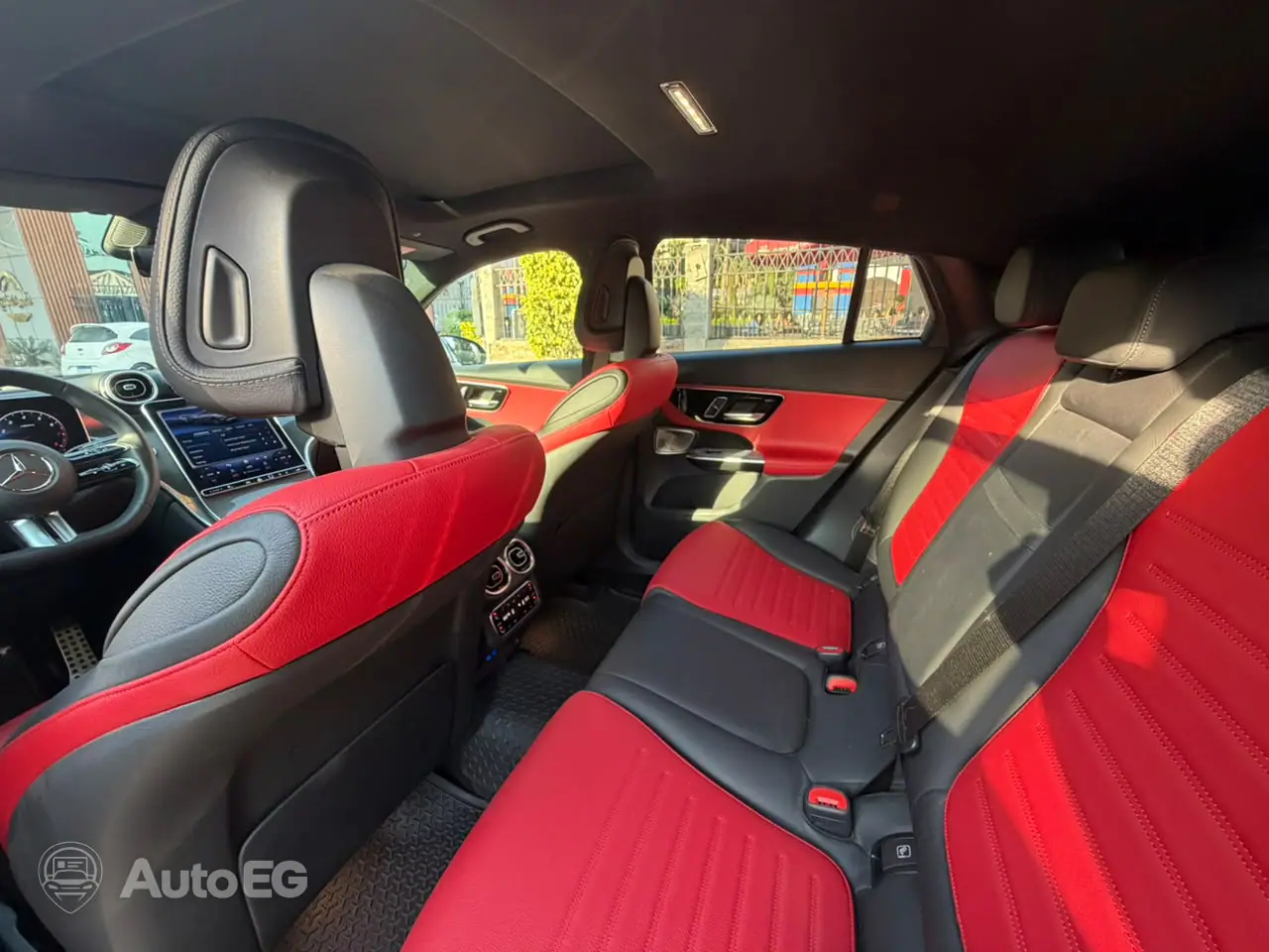 Mercedes-Benz GLC200 Coupe ٢٠٢٤ – الصورة 24 من 24